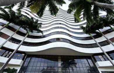 Imagem: O apartamento à venda possui 4 Dormitórios, 5 Banheiros, 4