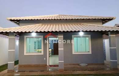 Imagem: A casa possui 2 Dormitórios, 2 Banheiros, 2 Vagas na garagem