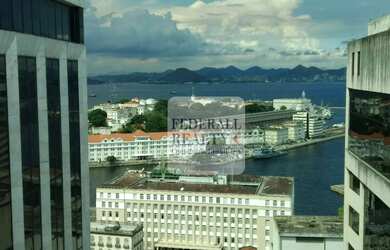 Imagem: O depósito possui 4 Vagas na garagem, 698m² de Área e está