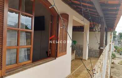 Imagem: A casa possui 3 Dormitórios, 1 Banheiro, 1 Vaga na garagem