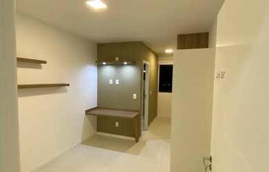 Imagem: O apartamento possui 1 Dormitório, 1 Banheiro, 1 Vaga na garagem