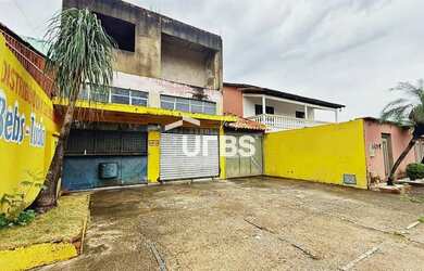 Imagem: A casa possui 3 Dormitórios, 4 Banheiros, 3 Vagas na garagem