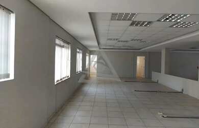 Imagem: O depósito possui 400m² de Área e está localizado em Centro