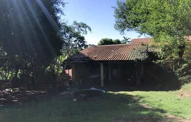 Imagem: A chácara possui 80m² de Área e está localizado em Parque
