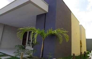 Imagem: A casa em condomínio possui 3 Dormitórios, 2 Banheiros, 2