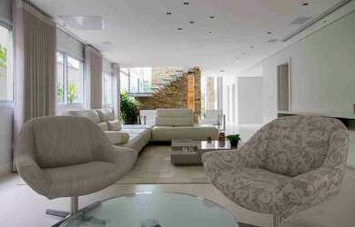 Imagem 11: Oportunidade. Piscina, Churrasqueira, 540m² de Áreae2 Vagas na garagem