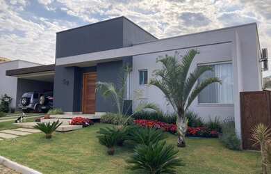 Imagem: A casa em condomínio possui 3 Dormitórios, 2 Banheiros, 2