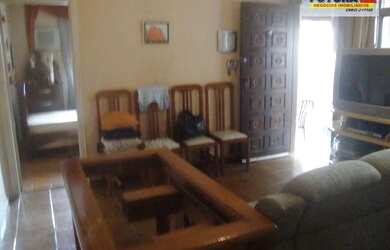 Imagem: A casa possui 2 Dormitórios, 1 Banheiro, 4 Vagas na garagem