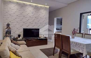 Imagem: O apartamento e possui 2 Dormitórios, 2 Banheiros, 1 Vaga na