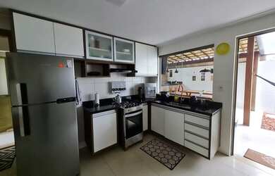 Imagem 5: Casa em Condomínio para Venda em Lauro de Freitas, Buraquinho, 3 dormitórios, 3 suítes, 2