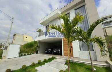 Imagem: A casa em condomínio possui 3 Dormitórios, 3 Banheiros, 4