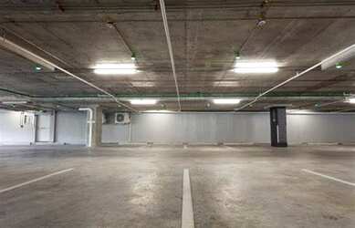 Imagem: O depósito possui 1 Vaga na garagem, 100m² de Área e está