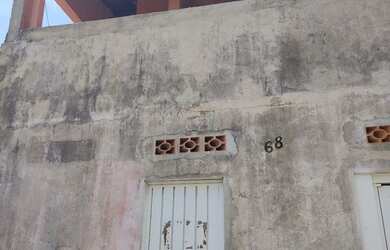 Imagem: A casa possui 1 Dormitório, 1 Banheiro e está localizado