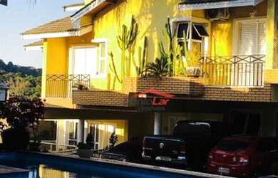 Imagem: A casa em condomínio possui 3 Dormitórios, 4 Banheiros, 3