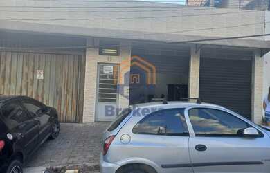 Imagem: A casa possui 3 Dormitórios, 4 Banheiros, 1 Vaga na garagem