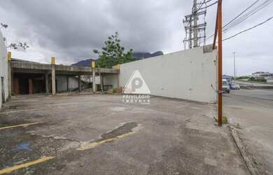 Imagem: O depósito possui 580m² de Área e está localizado em Barra