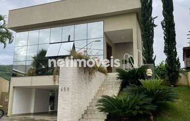 Imagem: A casa em condomínio possui 4 Dormitórios, 4 Banheiros, 4