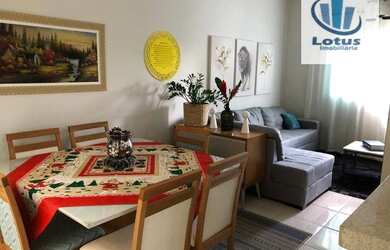 Imagem: A casa possui 3 Dormitórios, 3 Banheiros, 2 Vagas na garagem