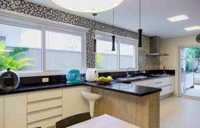 Imagem 15: Oportunidade. Piscina, Churrasqueira, 540m² de Áreae2 Vagas na garagem