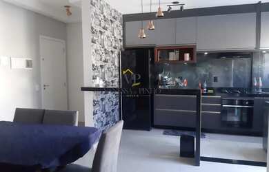 Imagem: O apartamento possui 2 Dormitórios, 1 Banheiro, 1 Vaga na garagem