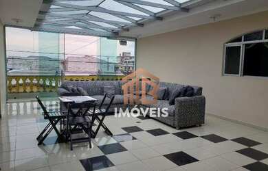 Imagem: A casa possui 4 Dormitórios, 2 Banheiros, 400m² de Área e