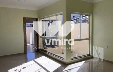 Imagem: A casa em condomínio possui 3 Dormitórios, 2 Banheiros, 2