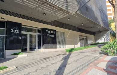 Imagem: O depósito possui 5 Vagas na garagem e 300m² de Área e está