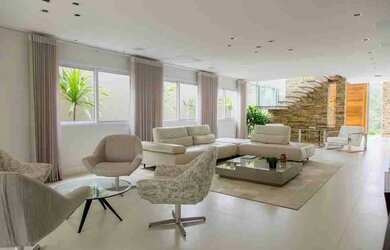 Imagem 10: Oportunidade. Piscina, Churrasqueira, 540m² de Áreae2 Vagas na garagem