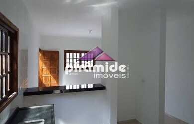 Imagem 6: Casa para venda tem 76 metros quadrados com 2 quartos no Porto Novo - Caraguatatuba - SP