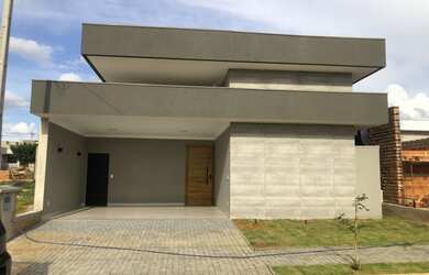 Imagem: A casa em condomínio possui 3 Dormitórios, 3 Banheiros, 4