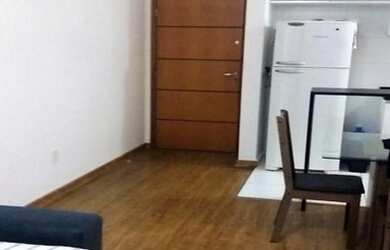 Imagem: O apartamento possui 2 Dormitórios, 1 Banheiro, 1 Vaga na garagem