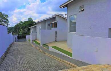 Imagem: A casa em condomínio possui 3 Dormitórios, 4 Banheiros, 4