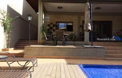 Imagem: A casa em condomínio possui 3 Dormitórios, 4 Banheiros, 3