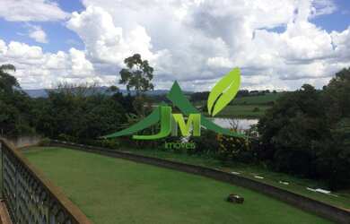 Imagem 3: Chácara em Atibaia em loteamento fechado na beira da represa