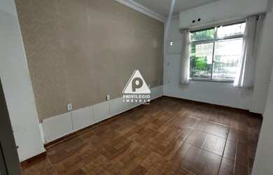 Imagem: O depósito possui m² de Área e está localizado em Flamengo