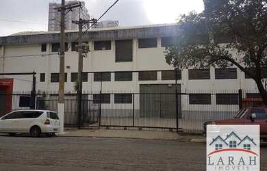 Imagem: O depósito possui 2.720m² de Área e está localizado em