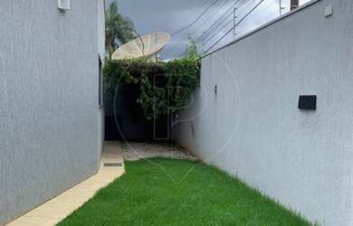 Imagem 2: Sobrado para Venda no Bairro Itaici II, Caldas Novas- go