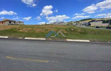 Imagem: O terreno possui 371m² de Área e está localizado em Sítio