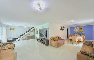 Imagem 4: Casa de 248 m² com 3 quartos no Bairro Guabirotuba