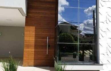 Imagem: A casa em condomínio possui 3 Dormitórios, 4 Banheiros, 3