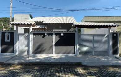 Imagem: A casa em condomínio possui 2 Dormitórios, 2 Banheiros, 4