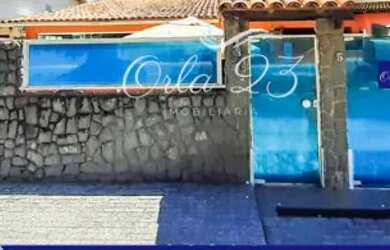 Imagem: A casa possui 5 Dormitórios, 3 Banheiros, 4 Vagas na garagem