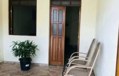 Imagem: A casa possui 2 Dormitórios, 2 Banheiros, 1 Vaga na garagem