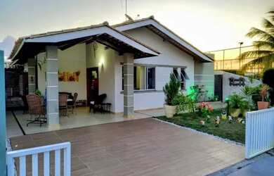 Imagem: A casa em condomínio possui 4 Dormitórios, 3 Banheiros, 2