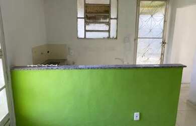 Imagem 3: ALUGA SE CASA R$530,00. Varanda, 1 Banheiroe1 Dormitório