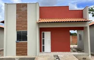 Imagem: A casa possui 2 Dormitórios, 1 Banheiro, 1 Vaga na garagem