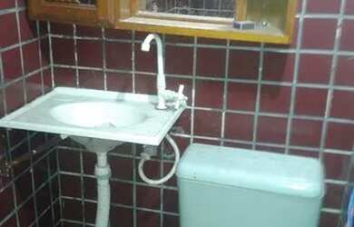 Imagem: A casa possui 1 Dormitório, 1 Banheiro e está localizado