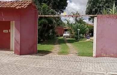 Imagem: A casa em condomínio possui 4 Dormitórios, 3 Banheiros, 5