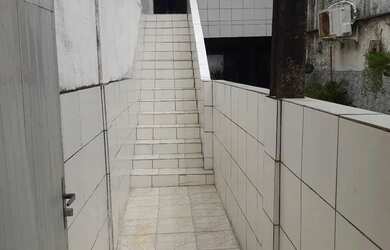 Imagem: A casa possui 1 Dormitório, 1 Banheiro e está localizado