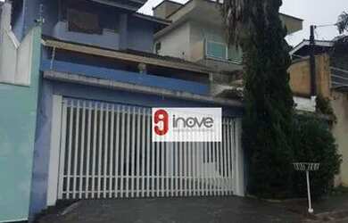 Imagem: A casa possui 3 Dormitórios, 4 Banheiros, 4 Vagas na garagem